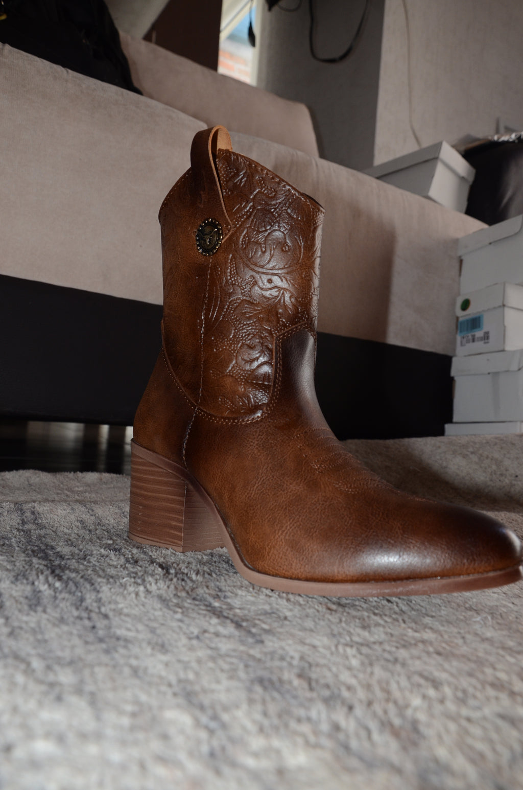 Rowdy · Bota con carácter
