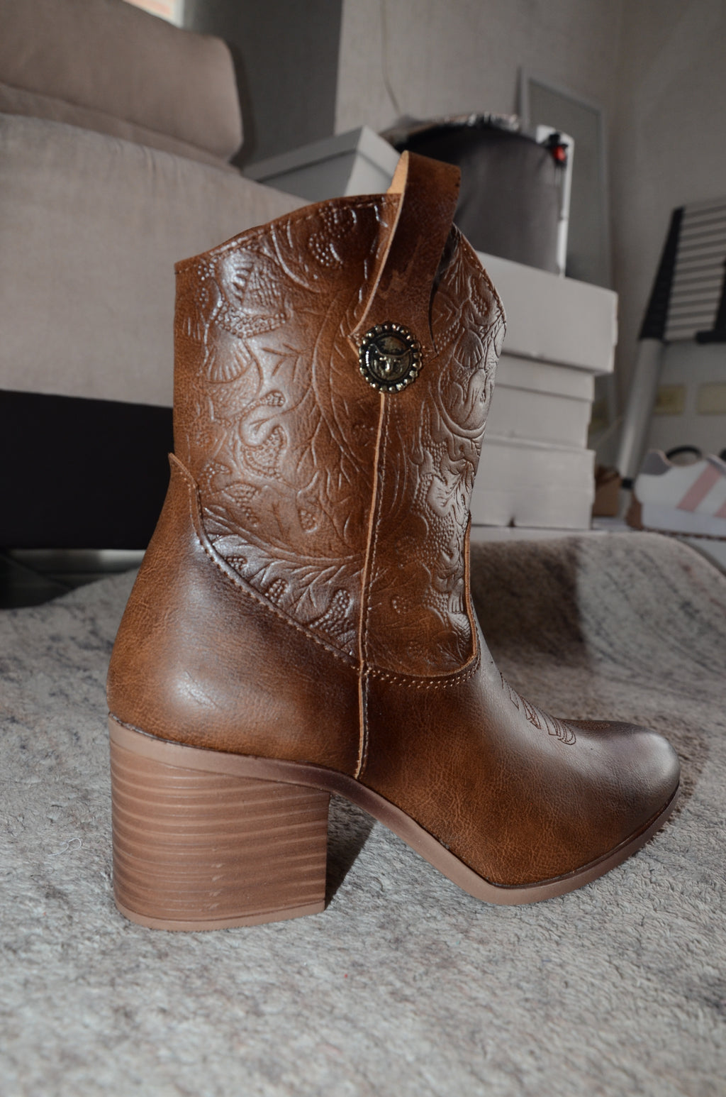 Rowdy · Bota con carácter
